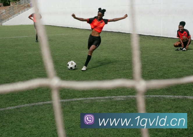 朗多巅峰集锦：从凯尔特人到湖人，梳理冠军控卫的防守艺术